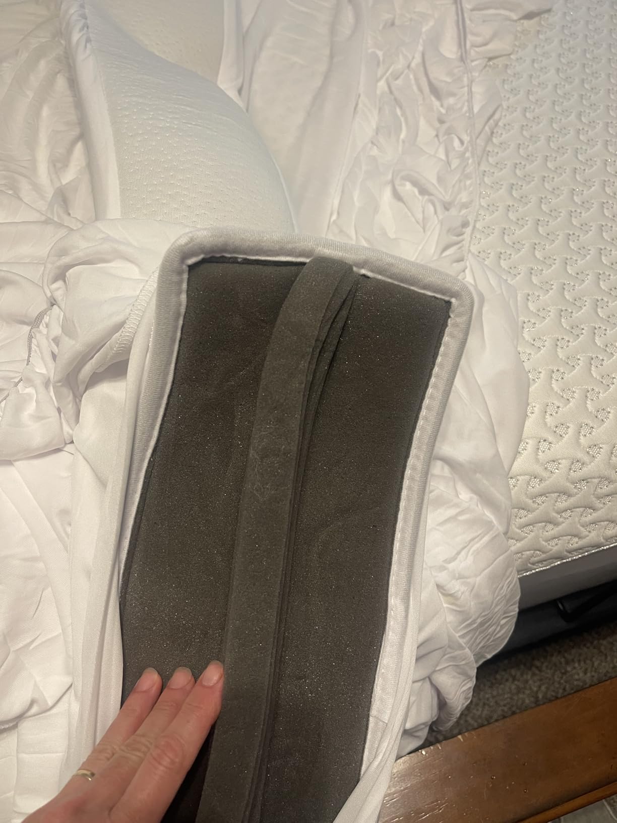 2-in-1 Bed Bridge Twin/Twin XL to King with Attached Sheet - Split Bed Gap Filler & Twin to King Bed Converter (Patent Pending) customer photo 1
