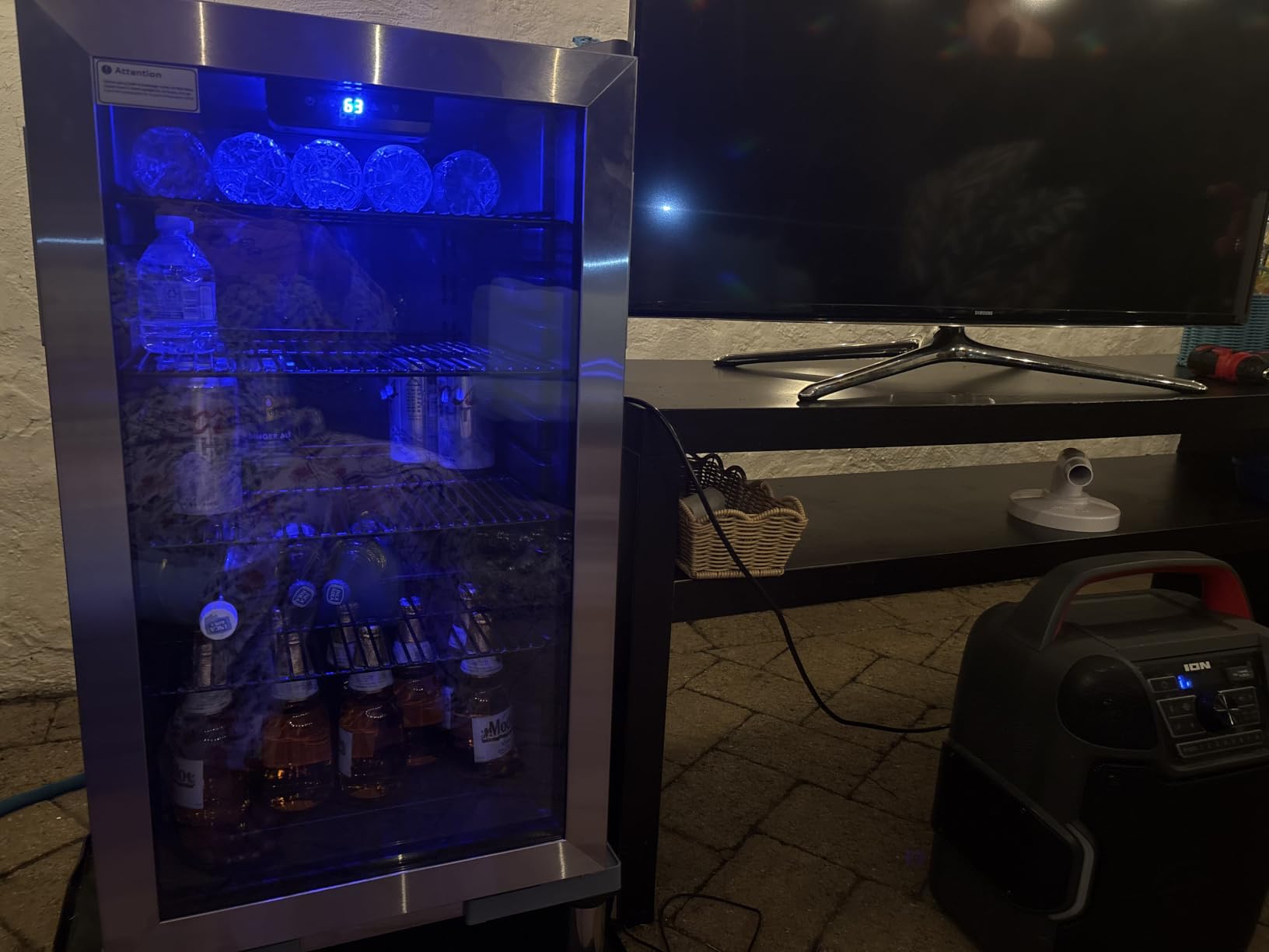 Feelfunn 126 Can Beverage Refrigerator, Glass Door Mini Fridge, 3.2 Cu.Ft customer photo 1