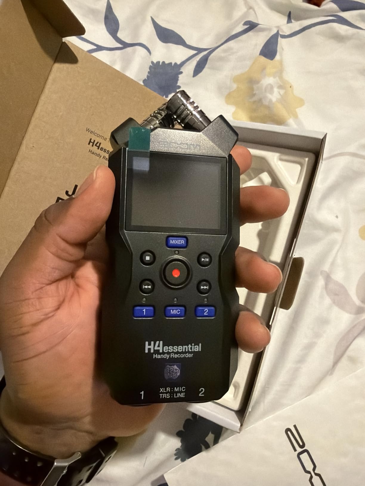 Zoom H4 Essential Handheld Recorder for Musicians, Podcasters & Filmmakers customer photo 1