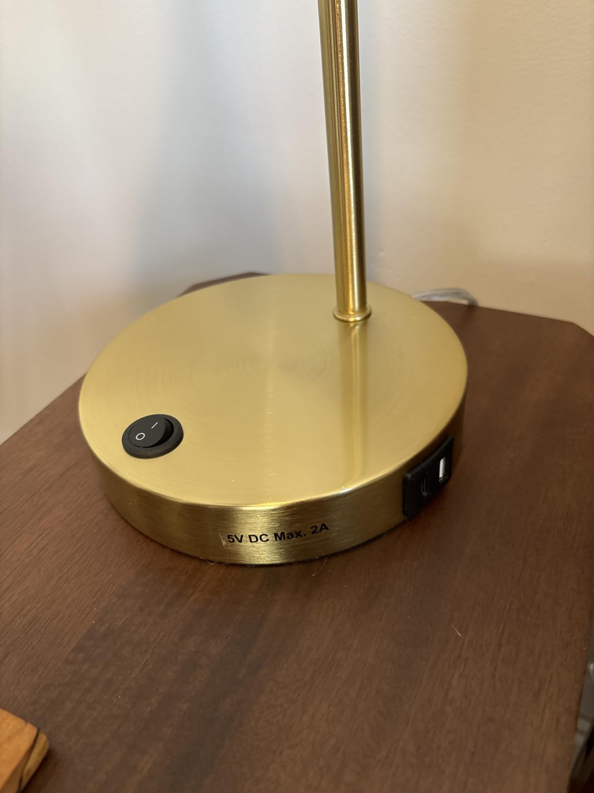 O'Bright Astrum - LED Desk Lamp with Dual USB Charging Ports, 100% Metal, 270 Degree Swivel Arms, Soft White Light (3000K), Bedside & Home Office Table Lamp, ETL Listed, Black customer photo 1