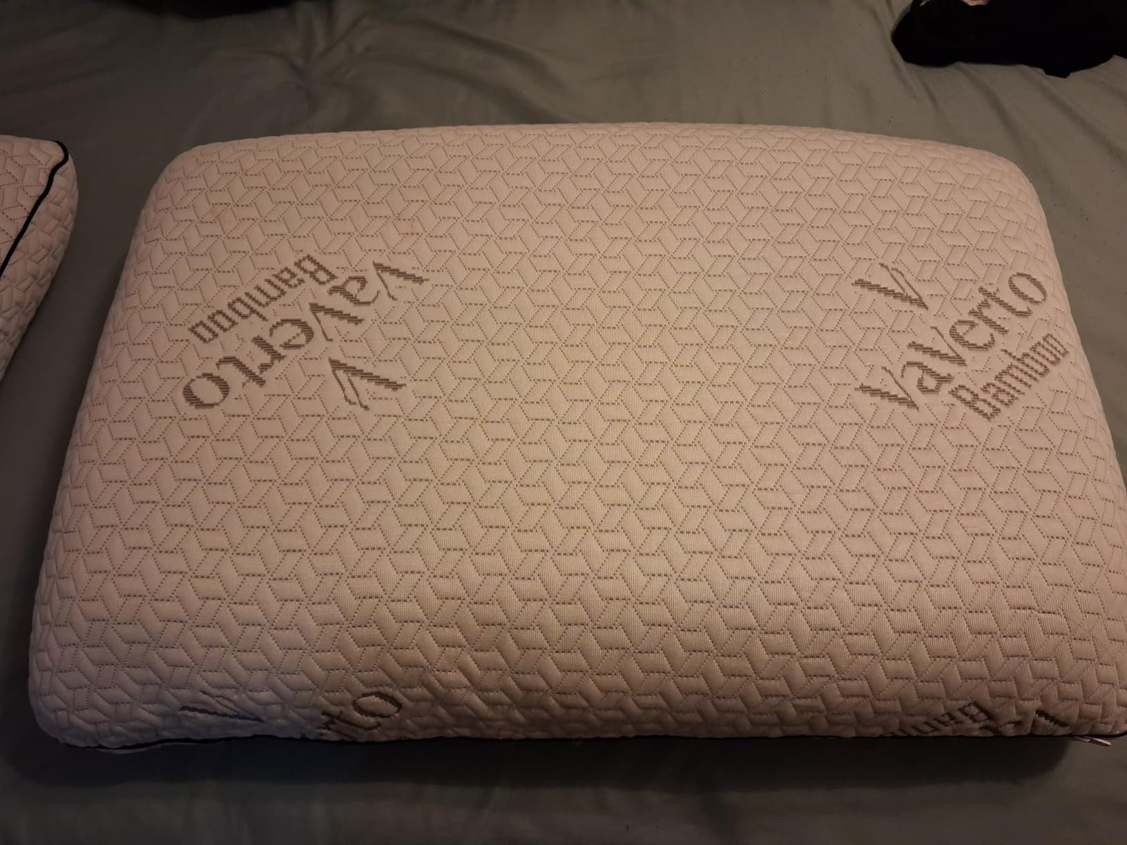 Vaverto King Size Memory Foam Pillows - Firm Pillow - King Size 1-Pack | Memory foam pillow - Back stomach & side sleepers - Shoulder & back pain relief - Cooling pillow washable bamboo viscose cover customer photo 1