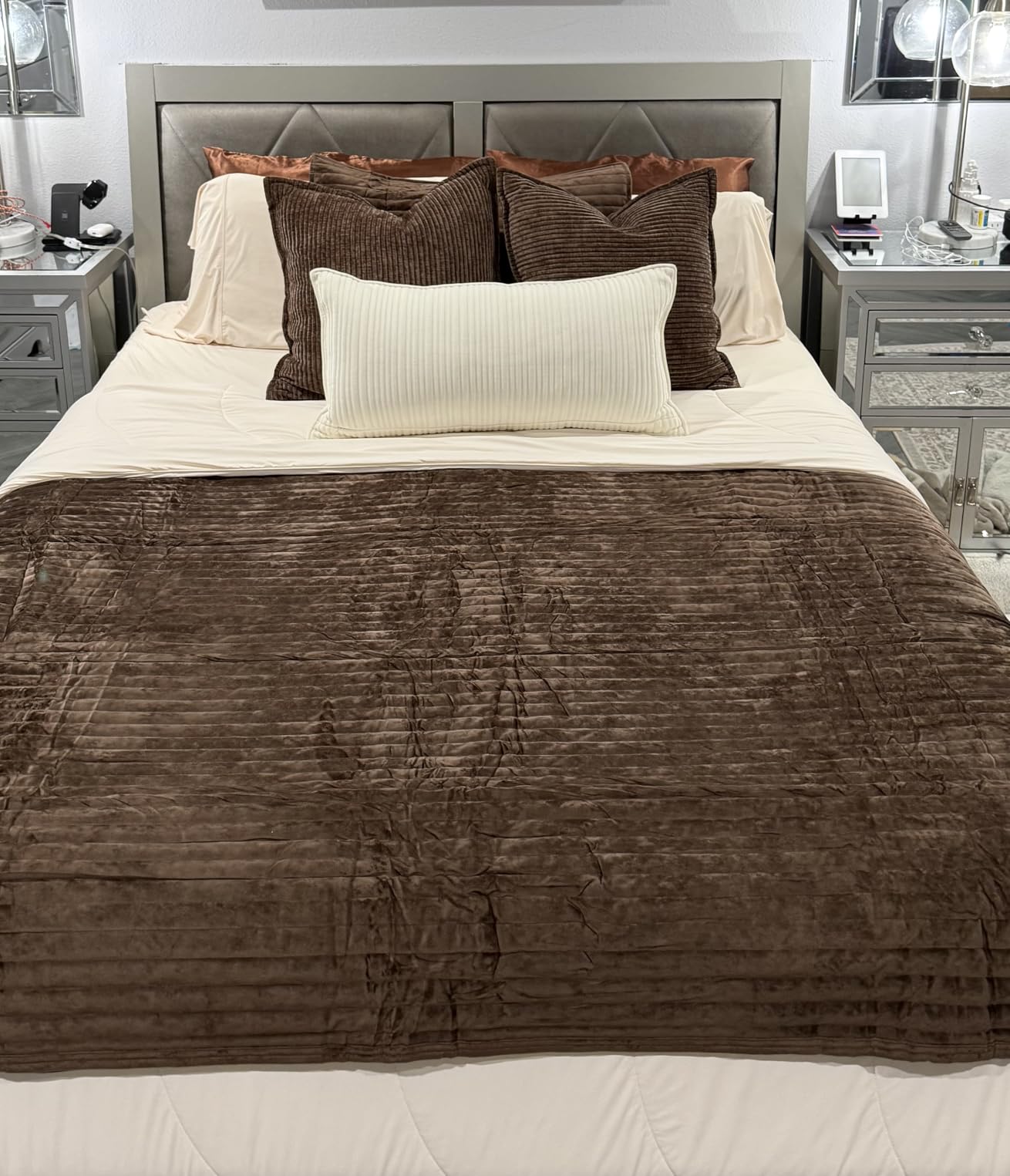 EverGrace Stripe Channel Luxury Velvet Quilt Set King Size, Mocha Brown | Ultra Soft Velvet Bedding Set, Lightweight Comforter, Oversized Bedspread Coverlet for All Season, with 2 Matching Shams customer photo 2