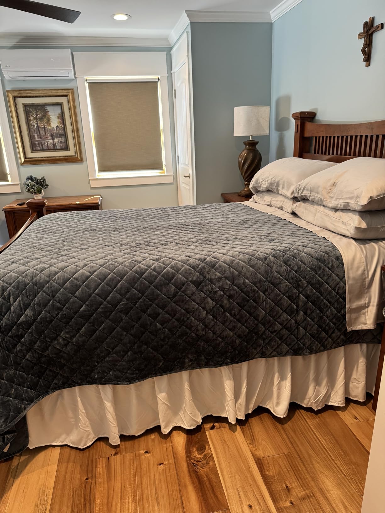 EverGrace Oversized Luxury Velvet Diamond Quilted Set, Queen, Beige Taupe | Oversized Luxury Velvet Quilt, Crushed Diamond Quilted, Ultra Soft, Lightweight Comforter for All Season, with 2 Shams customer photo 1