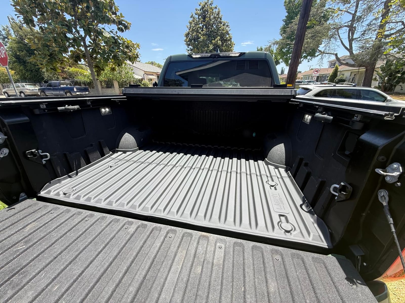 LASFIT Truck Bed Mat for Chevrolet Silverado/GMC Sierra 1500 2019-2026 | Only Fit 5.8FT Bed, Not For Optional CarbonPro Bed, Not Drop-in Liners; All Weather TPE Custom Fit, Anti-slip, Easy Wash customer photo 2