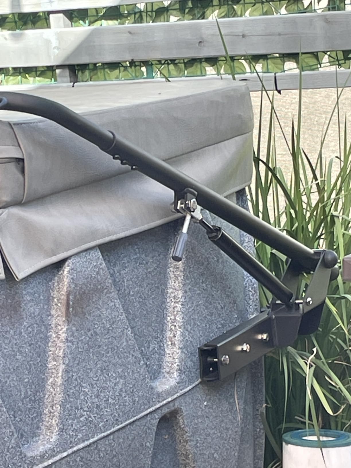 VEVOR Hot Tub Cover Lift, Spa Cover Lift, Height 31.5