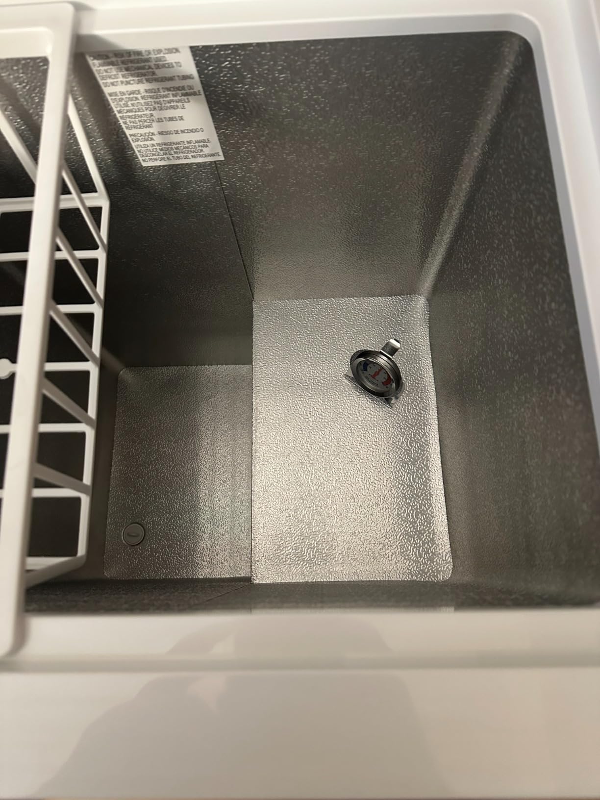 BLACK+DECKER 2.0 Cu. Ft. Compact Chest Freezer, BCFK206, White customer photo 1