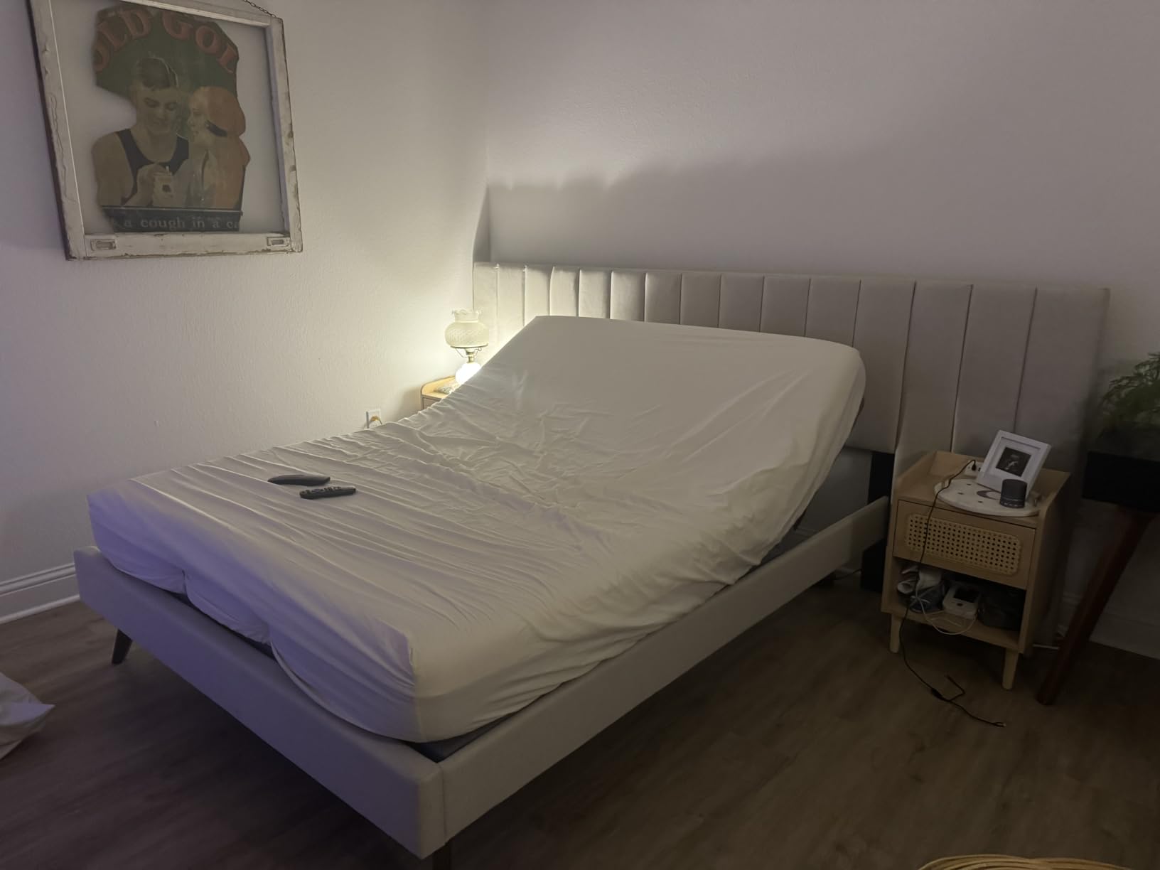 Queen Adjustable Bed Frame with Wireless Remote, Head Foot Incline, USB, Underbed Light - Heavy Duty Platform, Zero Gravity Bedframe customer photo 1