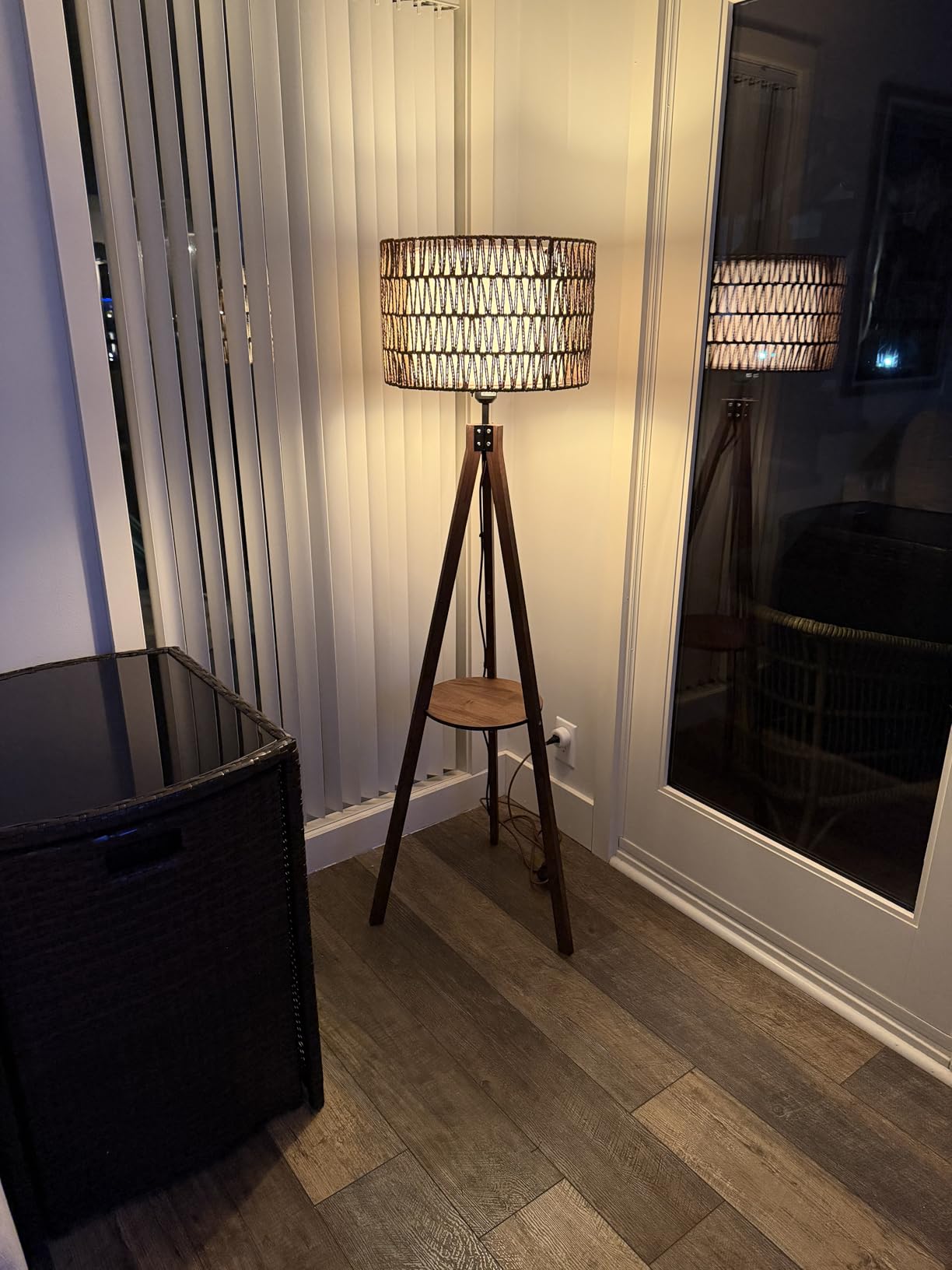LAMSU Boho Tripod Floor Lamps for Living Room, Rattan Wood Floor Lamp with Fabric Shades, Mid Century Standing Lamp with Shelf, Foot Switch, Modern Farmhouse Tall Lamps for Bedroom Office Brown customer photo 2