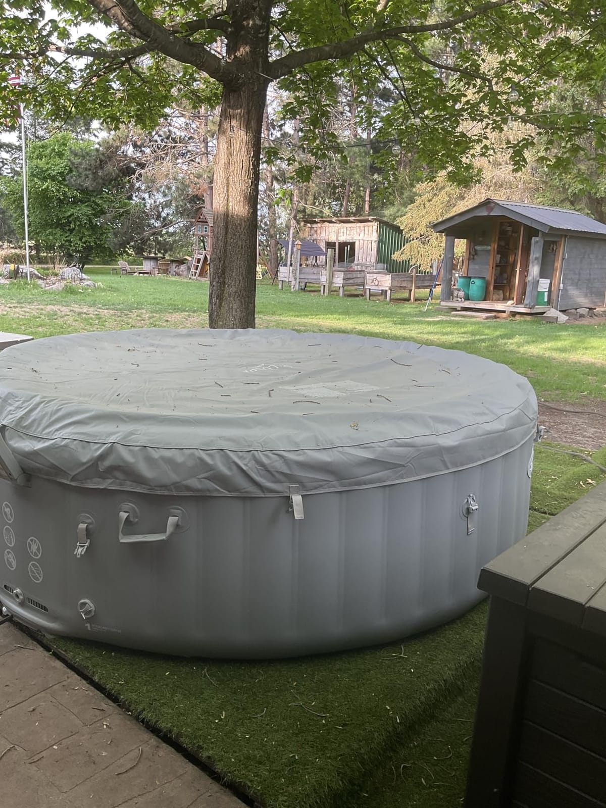 Bestway SaluSpa Rome Energy-Efficient AirJet 5-7 Person Inflatable Hot Tub customer photo 2