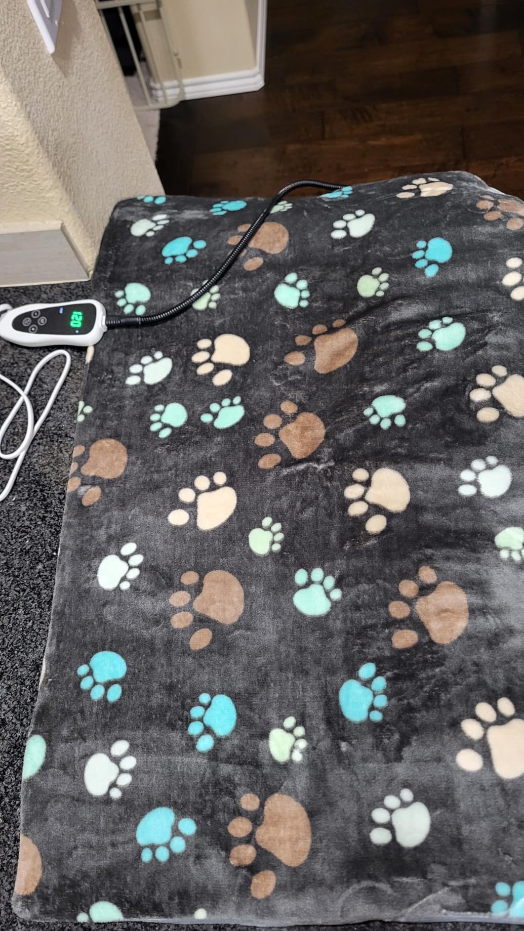 GOLOPET Large Dog Heating Pad 36x24 in with Normally Open Function customer photo 2