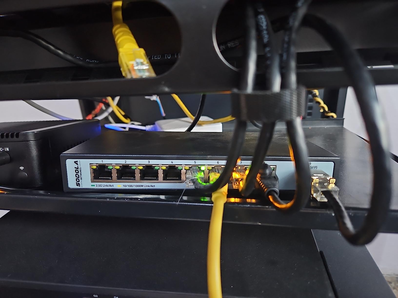 SODOLA 12 Port 10Gb Managed Switch, 8x10G SFP+&4x10G RJ-45 customer photo 1