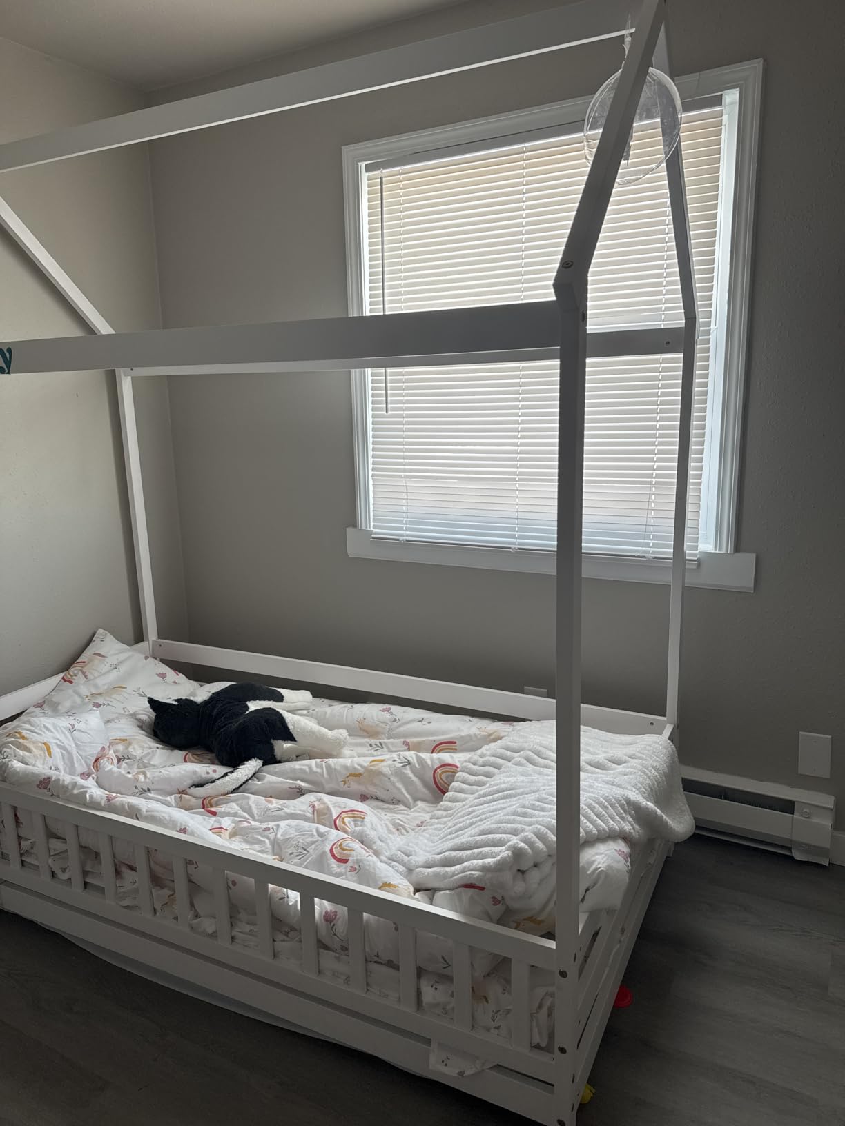 KOMFOTT Twin Size Floor House Bed, Wooden Montessori Bed with Roof & Full-Length Safety Guardrail, Floor Playhouse Bed Frame for Kids, Girls, Boys (Grey) customer photo 1