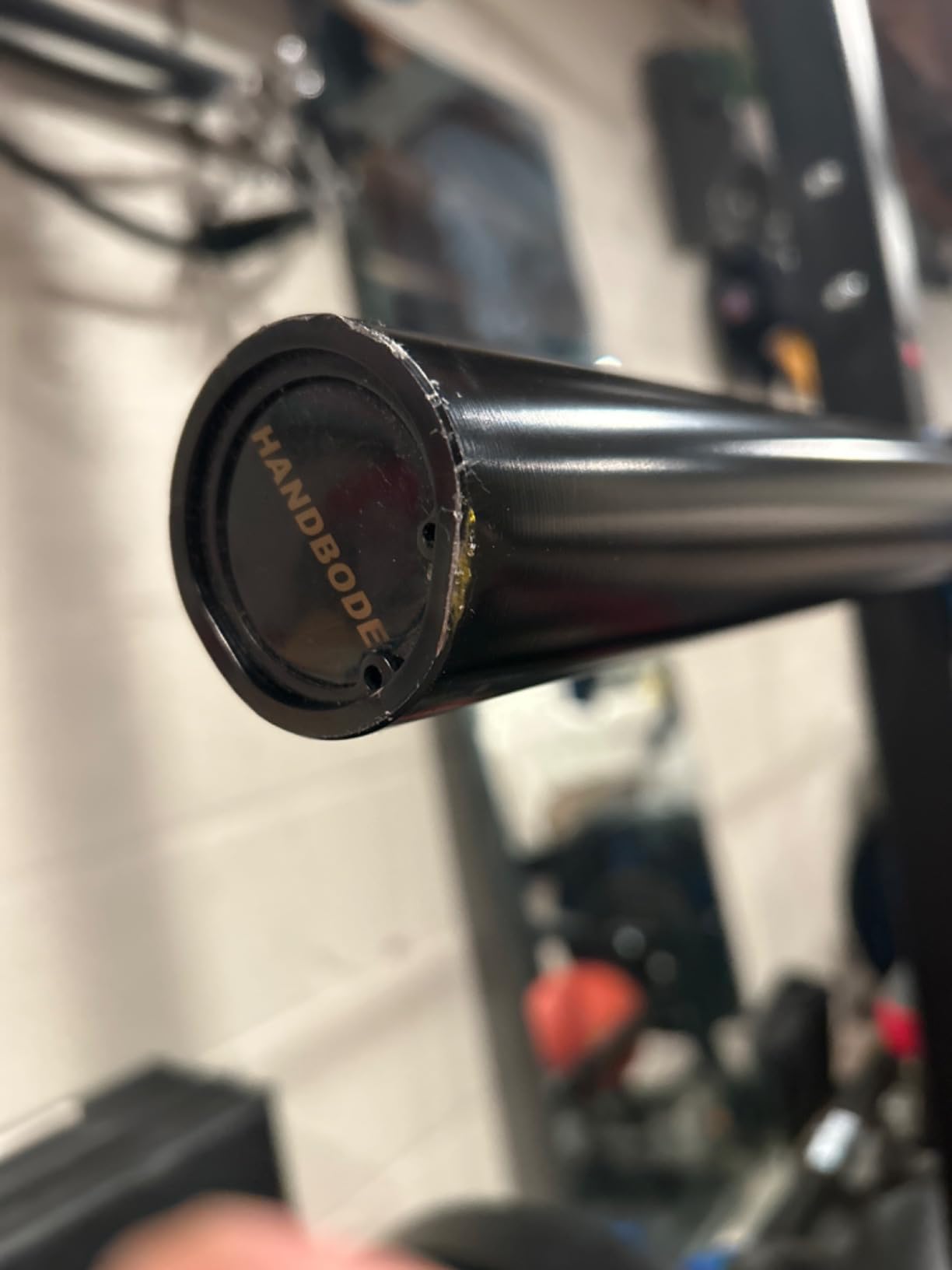 HANDBODE 7 ft Olympic Barbell, 45 lb Weight Bar, 2-Inch Sleeves | 1000-Pound Capacity, Hybrid Needle Bearings, Brass Bushings, 28 mm Knurl, Dual Grip Marks, Squats, Deadlifts, Bench Presses customer photo 1