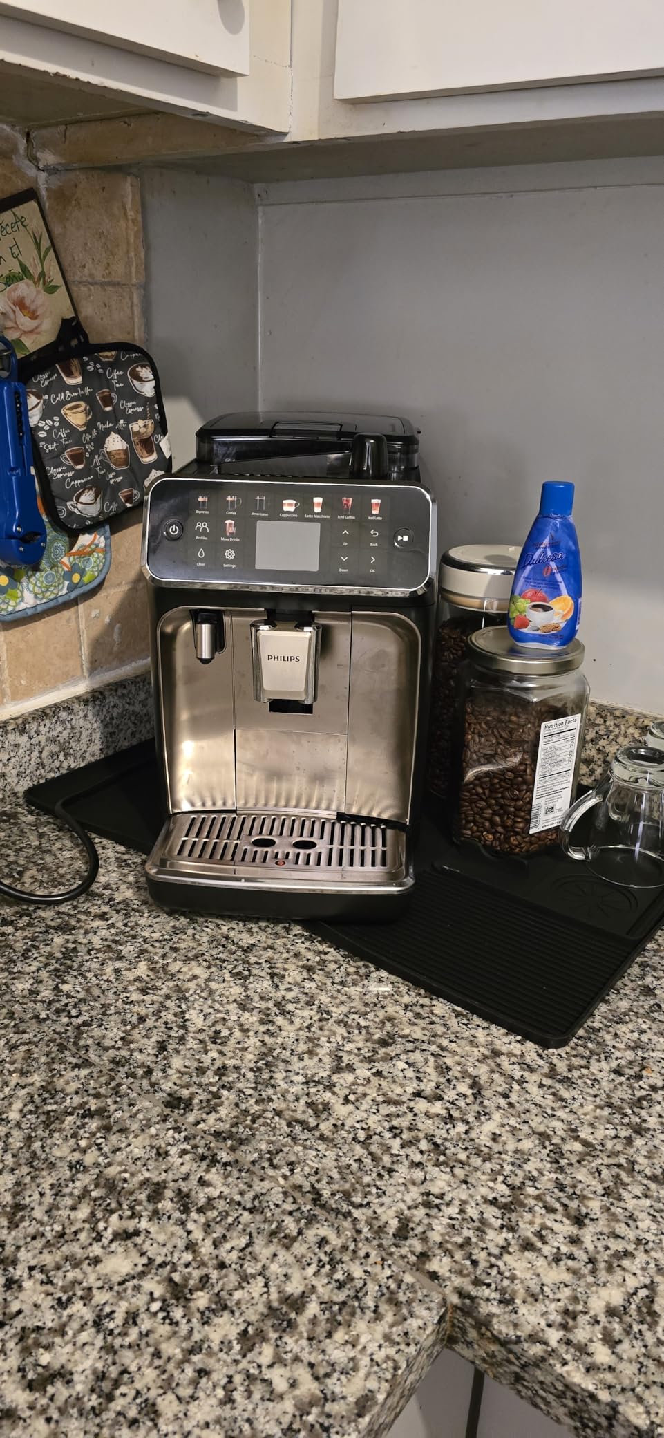 PHILIPS 5500 Series Fully Automatic Espresso Machine, LatteGo Milk System customer photo 2