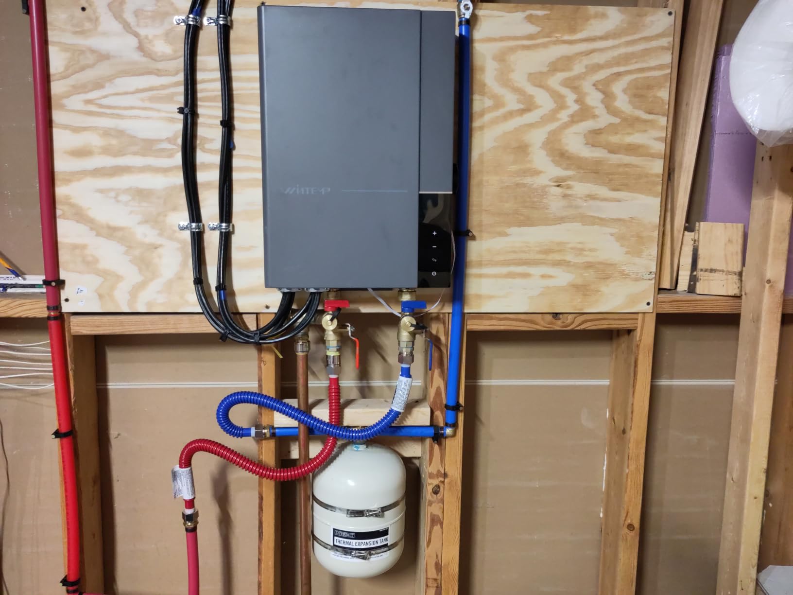 36kW Electric Tankless Water Heater 240V ETL Certified WiFi customer photo 1