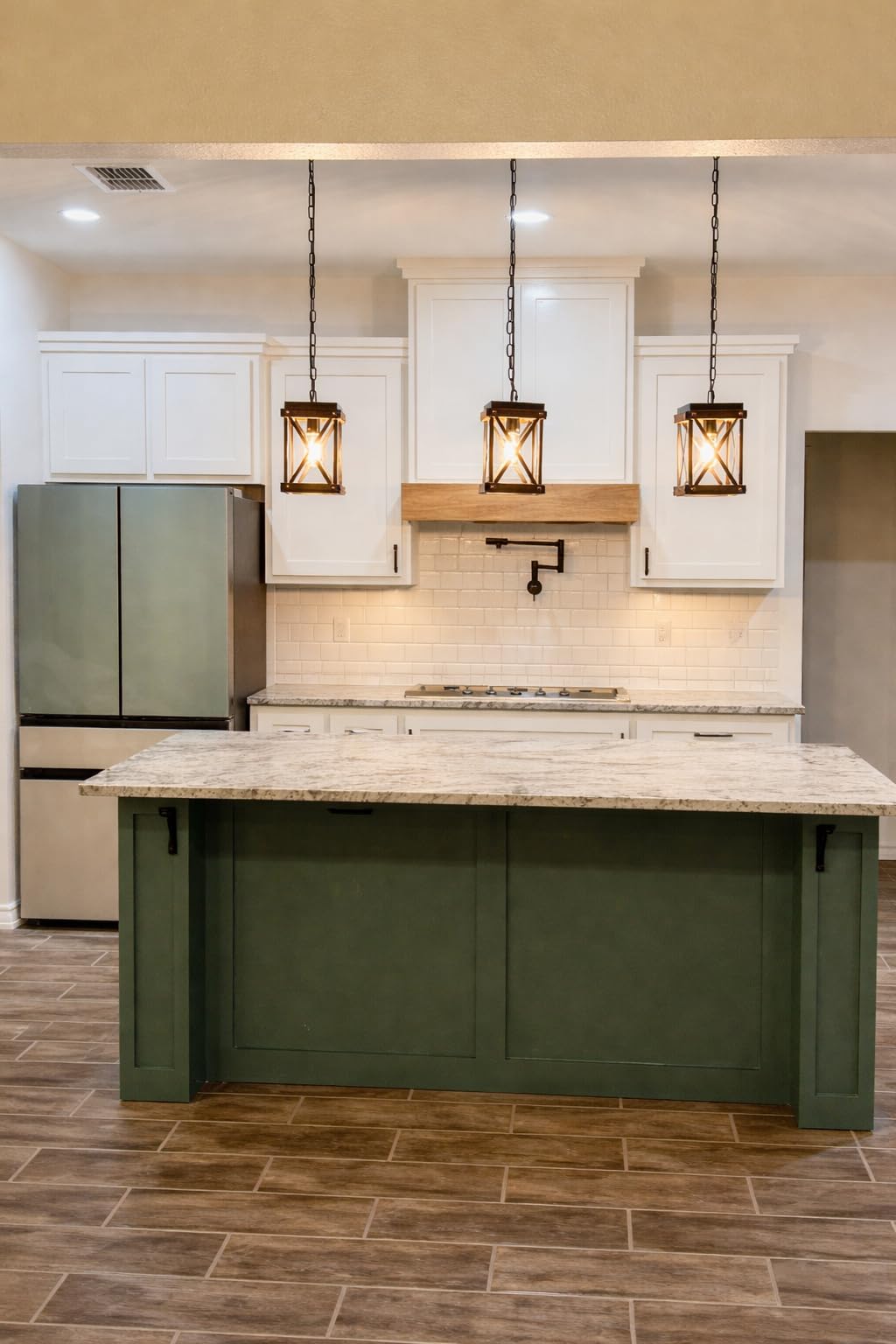Rustic Farmhouse Wood Kitchen Island Lighting, 5 Lights Rectangular Pendant Light Fixture, Adjustable Chain Oak Wood and Metal Linear Chandelier for Dining Room Kitchen Island Farmhouse, Black customer photo 2
