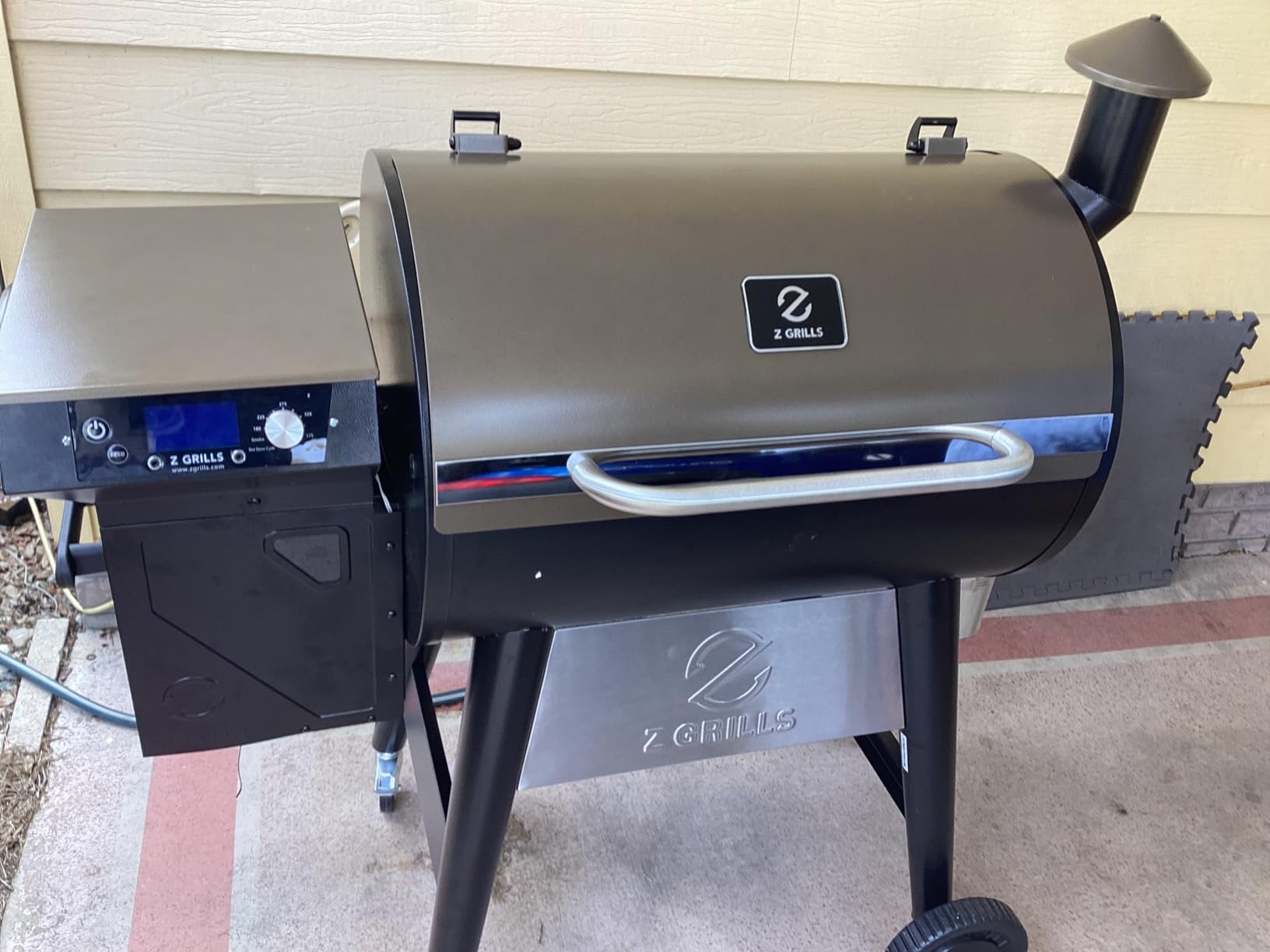Z GRILLS 600D2 Wood Pellet Grill & Smoker, 572 Sq In, 8-in-1 BBQ Cooking customer photo 2