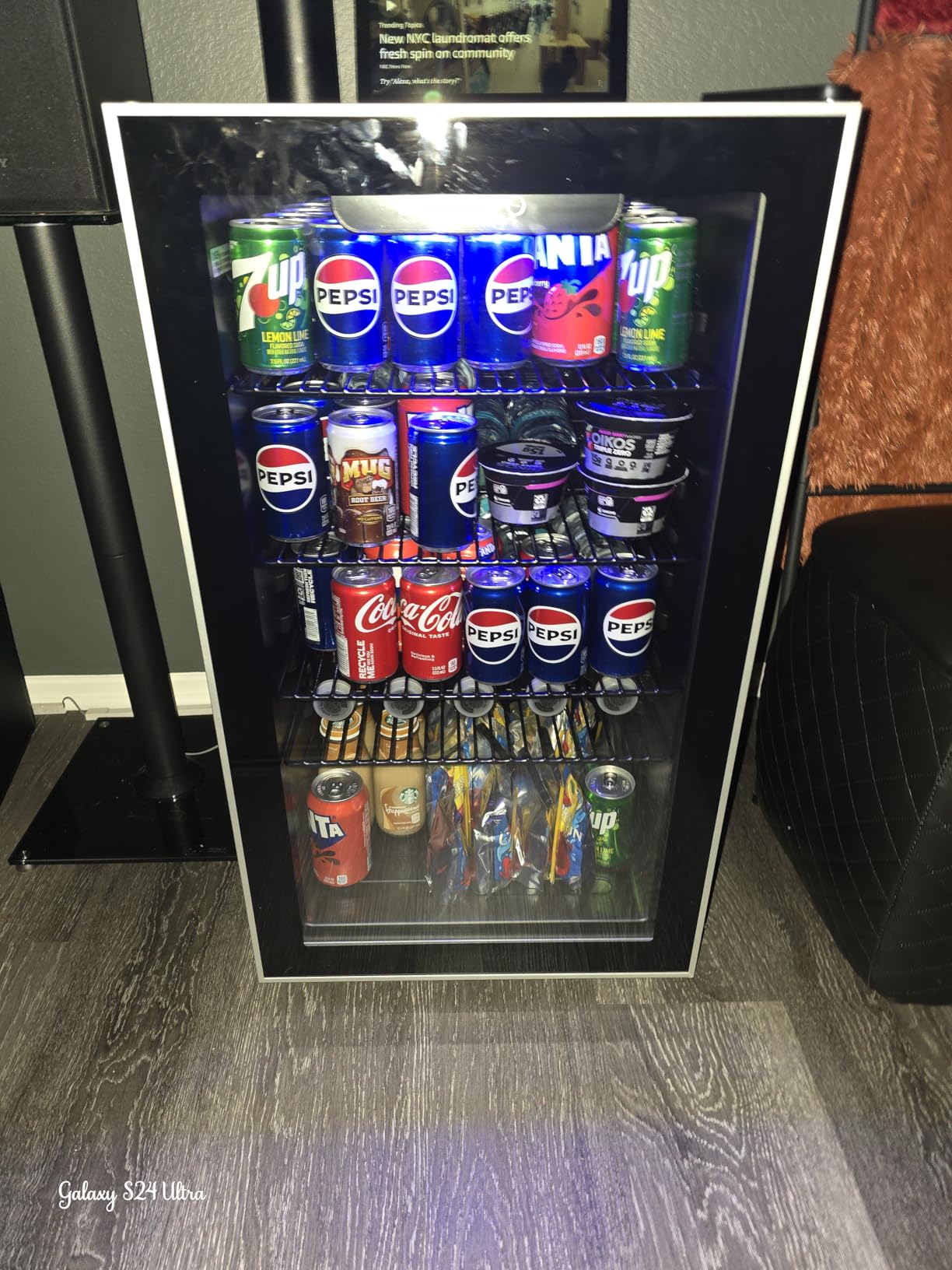 Electactic Mini Fridge 130 Can Beverage Refrigerator Cooler, 3.2 Cu.Ft Drink Fridge for Soda Wine Beer, Adjustable Temperature Control for Home Office, Black customer photo 1