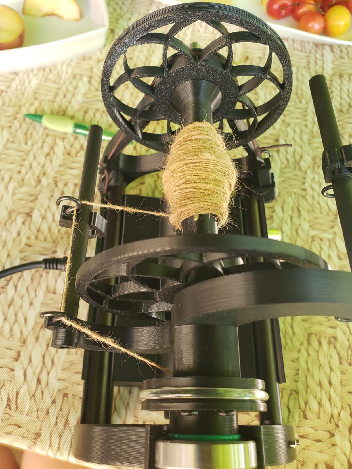 Electric Yarn Spinner Kit with Foot Controller & 3 Bobbins, Small Yarn Winder with Forward & Reverse customer photo 1