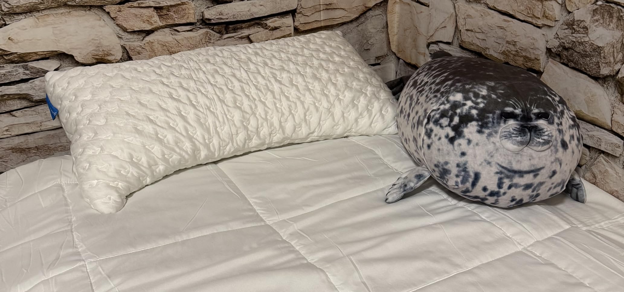 Side Sleeper Pillows for Neck & Shoulder Comfort - Ergonomic Curved Crescent Design, Adjustable Shredded Memory Foam, Cooling & Soft Cover, Extra Fill Included, Queen Size customer photo 1
