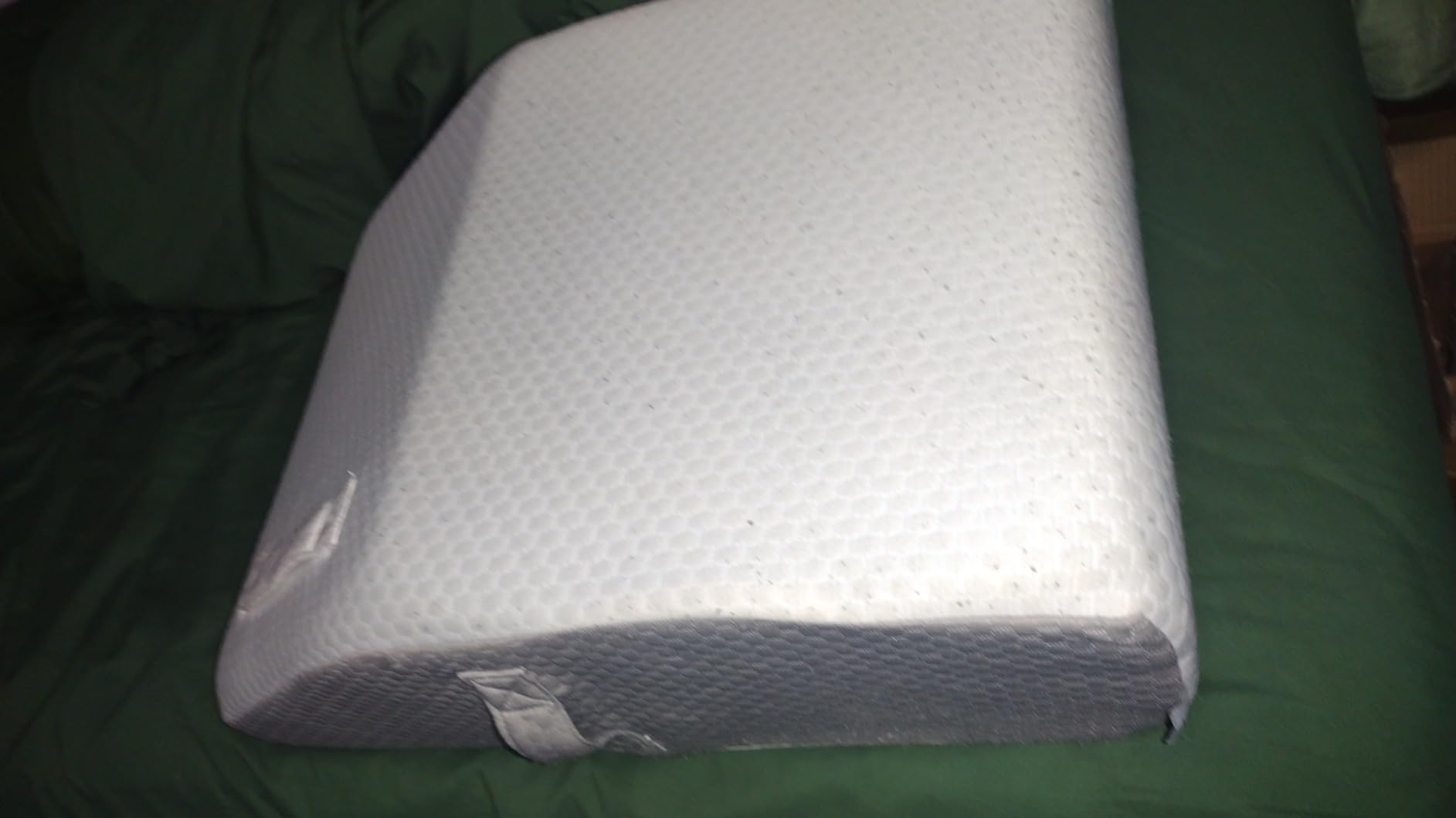 BIEEZZK Leg Elevation Pillow Blood Circulation, 23.6x16.8x8in, White/Grey | Leg Elevating Pillows for After Surgery, Sleeping, Memory Foam Wedge Pillow for Legs Swelling, Foot Knee Pillow for Back Pain customer photo 2