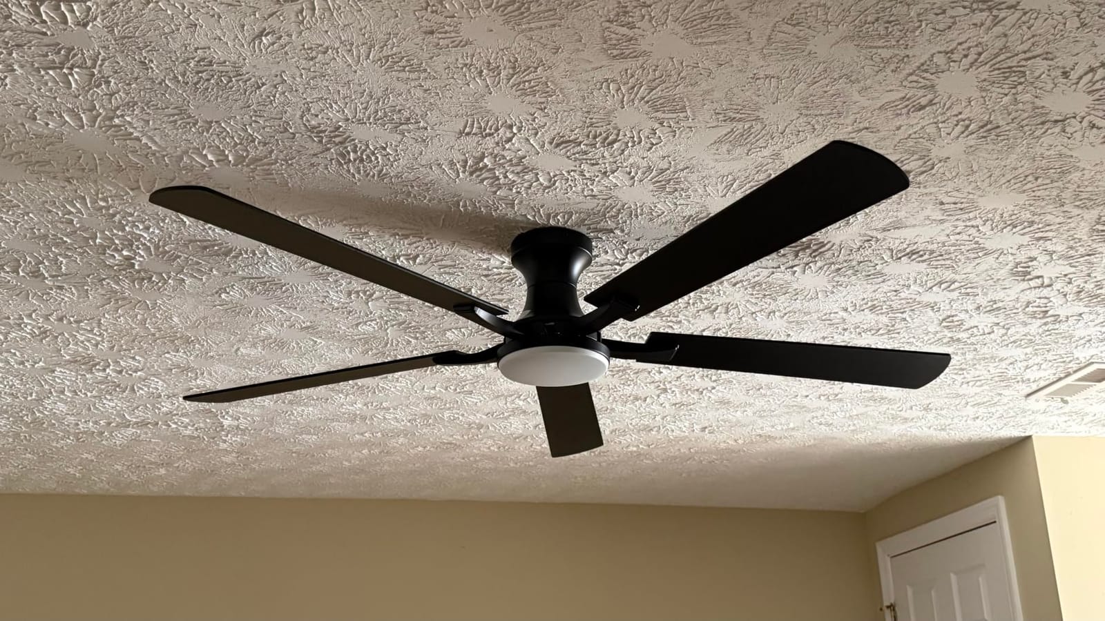 ZMISHIBO 52 Inch Ceiling Fans with Lights, Remote&App Control, Flush Mount customer photo 2