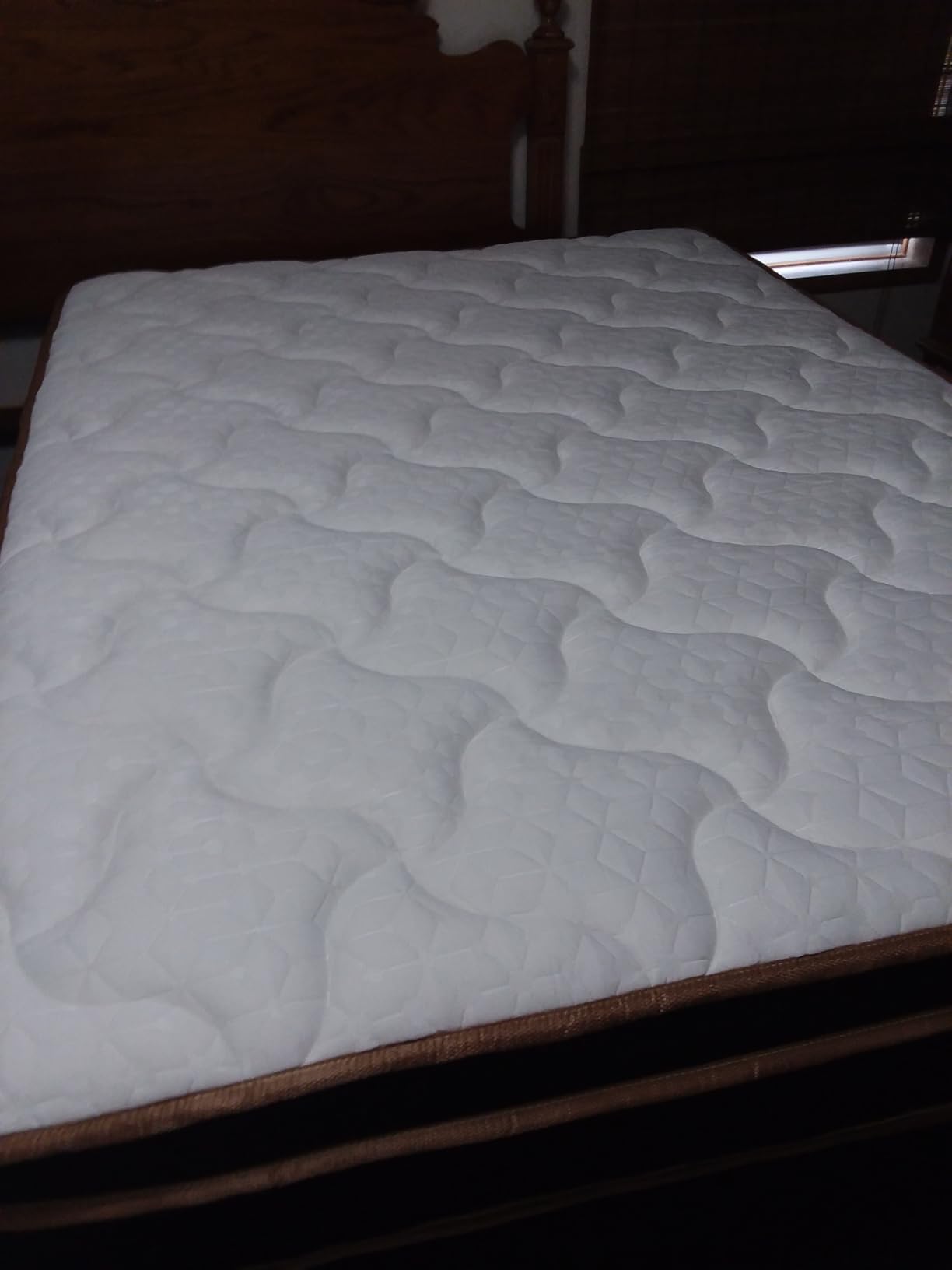 Twin Size 10 Inch Hotel Hybrid Single Mattress in a Box, Individual Pocket Springs, Motion Isolation, Extra Hip/Shoulder/Lumbar Support, Fiberglass-Free, Ergonomic Zones, 365-Night Trial, CertiPUR-US customer photo 1