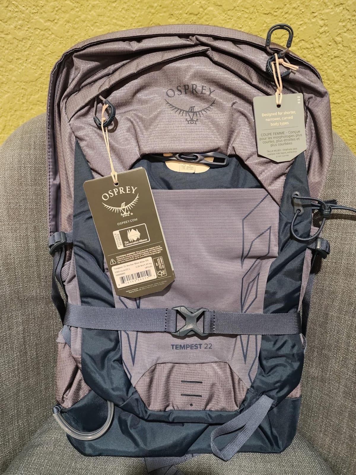 Osprey Tempest 22L Women's Lightweight Hiking Backpack, Green OS customer photo 2