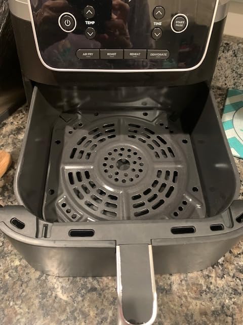 Ninja Air Fryer Pro, 5 Qt, 5-in-1, Grey, AF142 customer photo 2