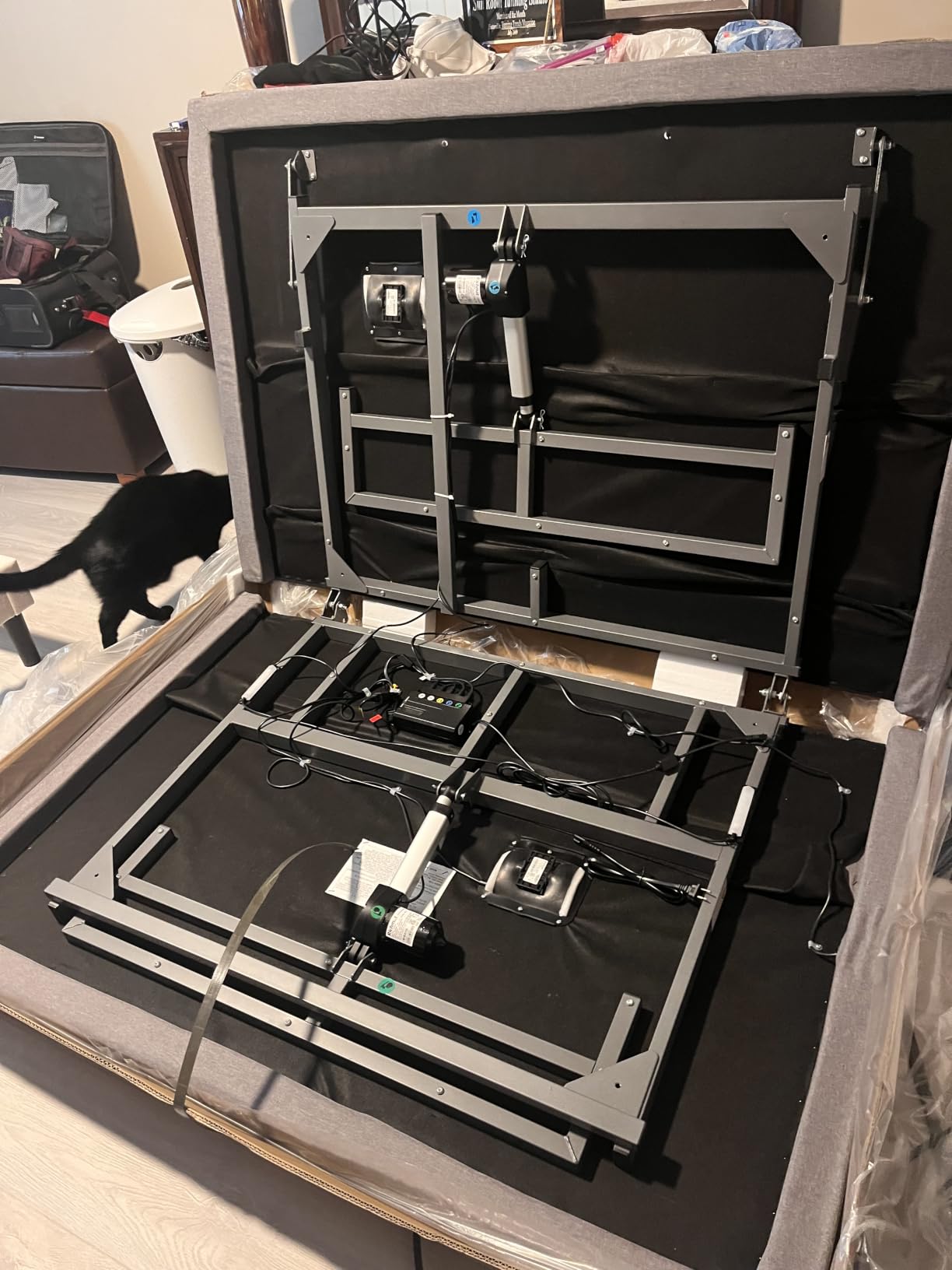 Adjustable Bed Frame King Size with Wireless Remote, Head Foot Incline, USB, Underbed Light - Heavy Duty Platform, Zero Gravity Bedframe customer photo 2
