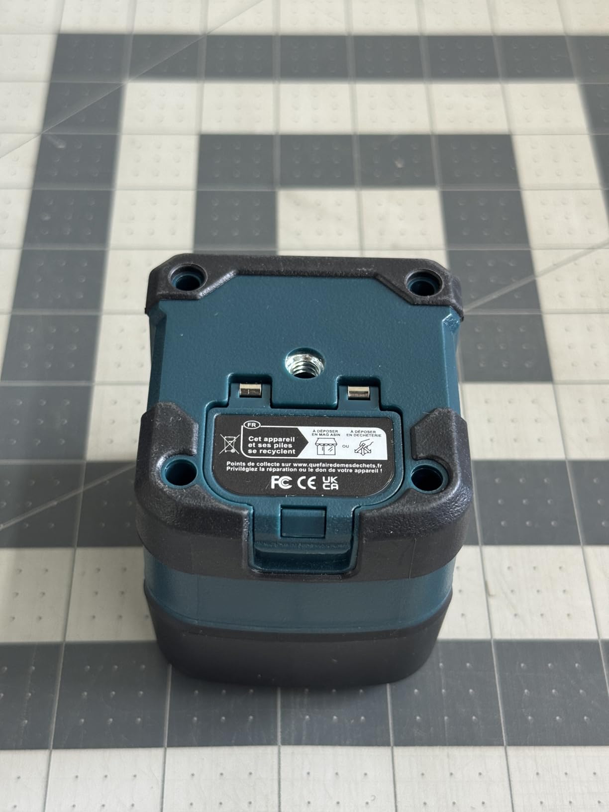 Laser Level, RockSeed Cross Line Laser with Self-Leveling, Vertical and Horizontal Line, Rotatable 360 Degree, Carrying Pouch, Battery Included (47 Inch Tripod) customer photo 2