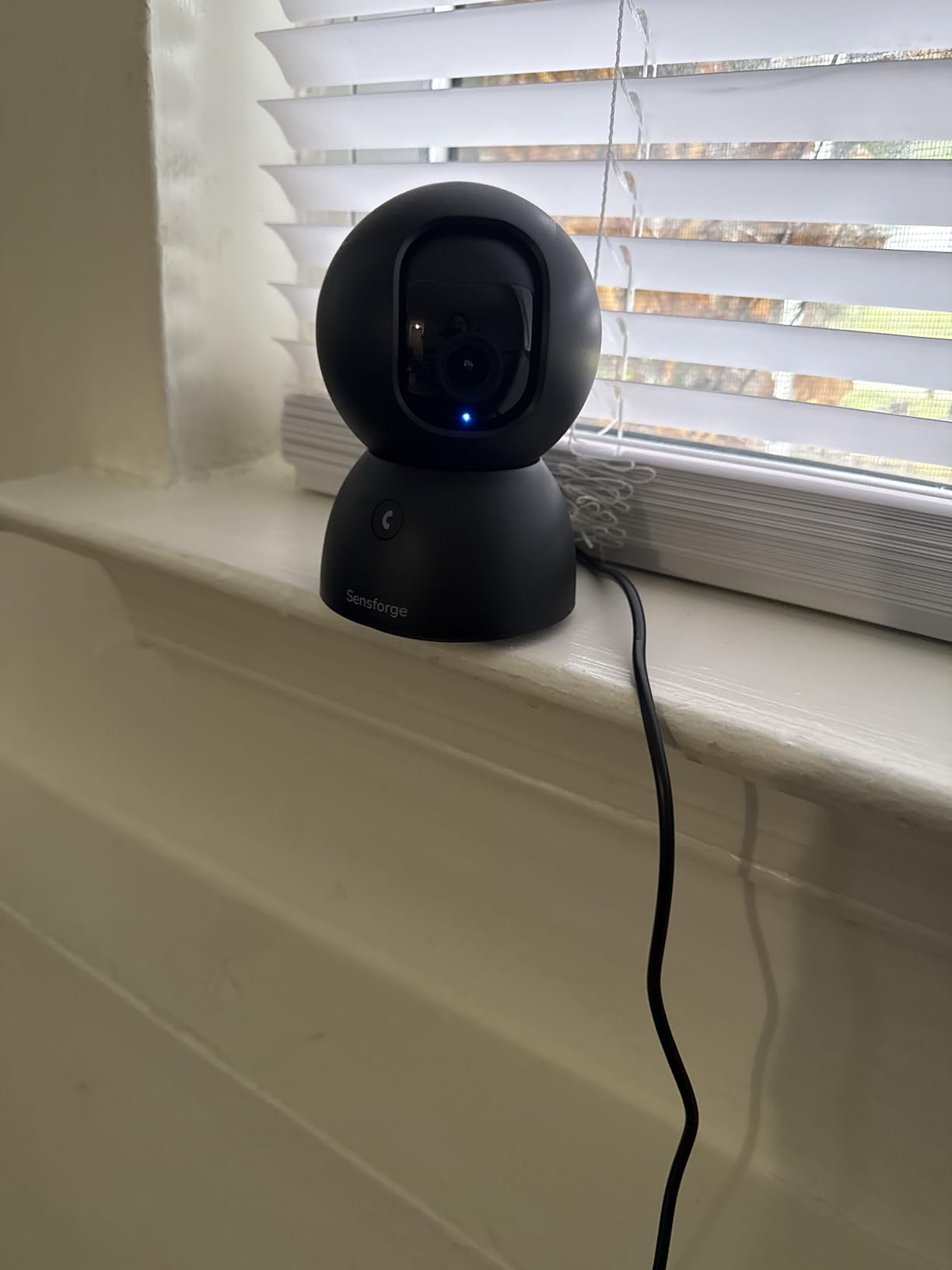 SensForge 2.5K Indoor Pan-Tilt Security Camera, 360° Dual-Band 2.4/5GB Wi-Fi Camera for Home, Free AI Human & Pet Detection, 64GB SD Card Included, Two-Way Talk, No Subscription Required(1, White) customer photo 1