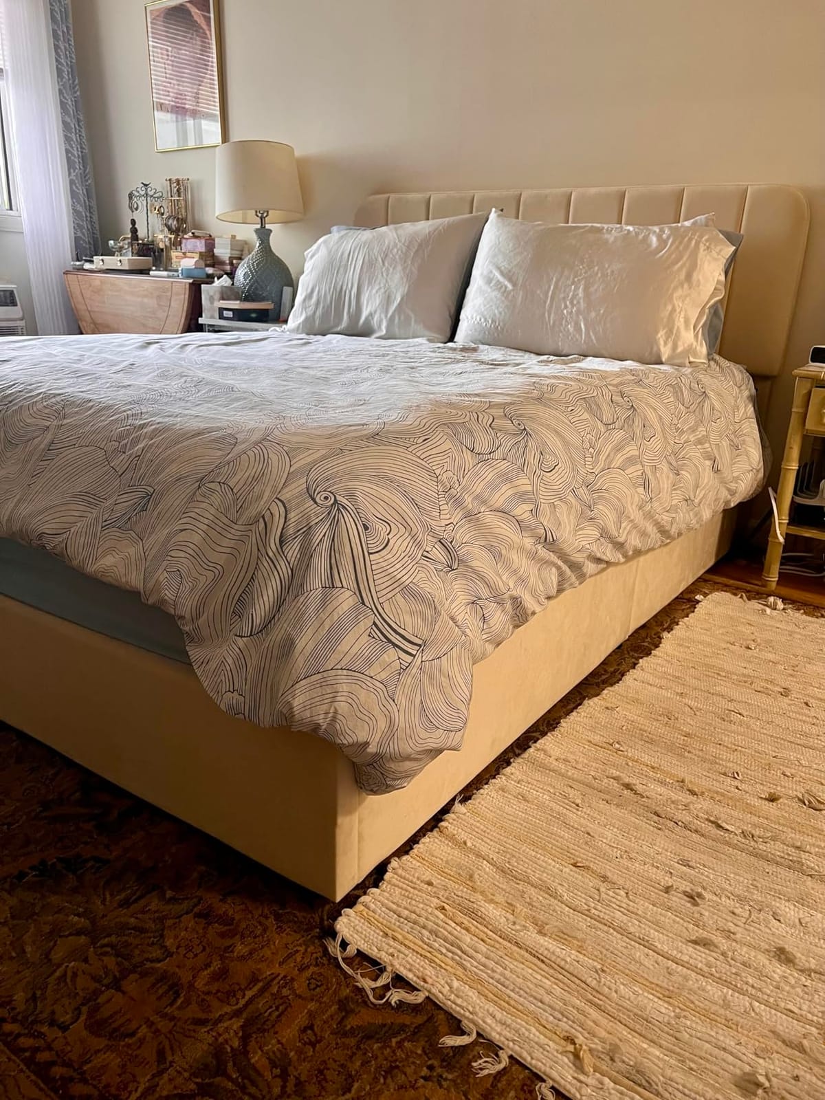 VECELO Queen Size Upholstered Bed Frame with 4 Drawers and Headboard, Velvet Platform Storage Bedframe, Wooden Slats Support, No Box Spring Needed, Beige customer photo 1