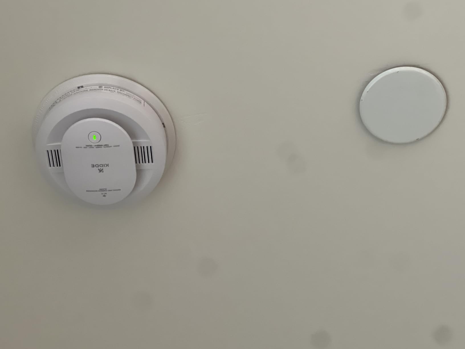 Kidde Hardwired Kidde App Enabled Smart Smoke and Carbon Monoxide Detector, AA Battery Backup, Voice Alerts, Interconnected Alarm customer photo 2
