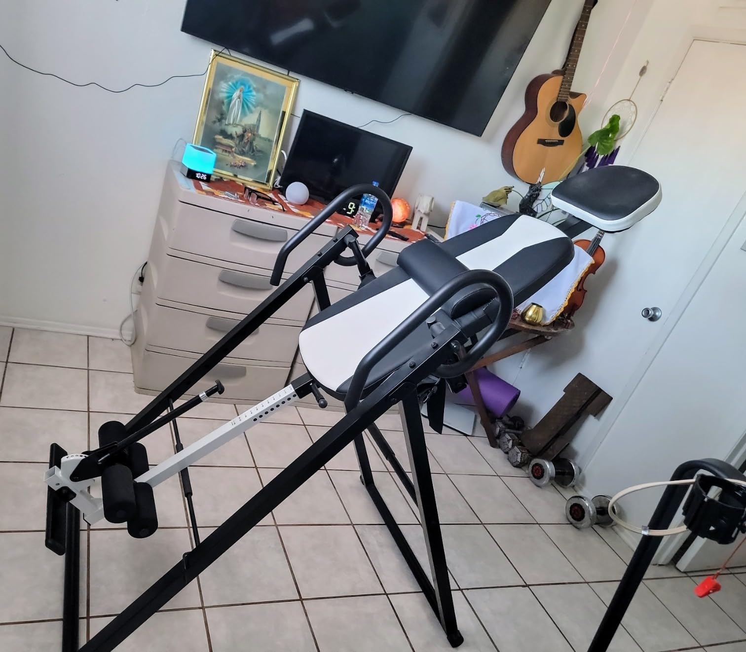 Dripex Heavy Duty Gravity Inversion Table 300 lbs Capacity | Inversion Tables for Back Pain Relief with Adjustable Headrest/ Lumbar Support customer photo 2