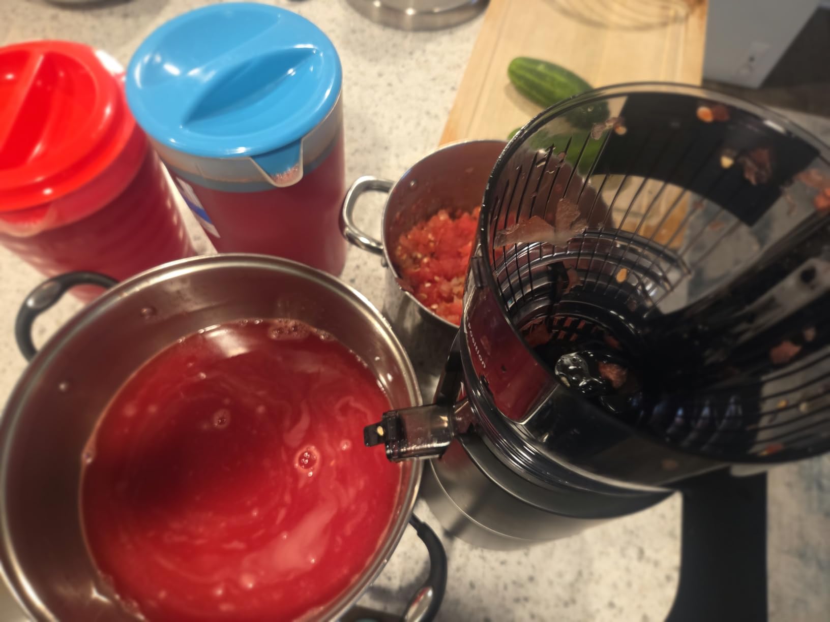 Godspeeds 6-inch Chute Cold Press Juicer Machine customer photo 2