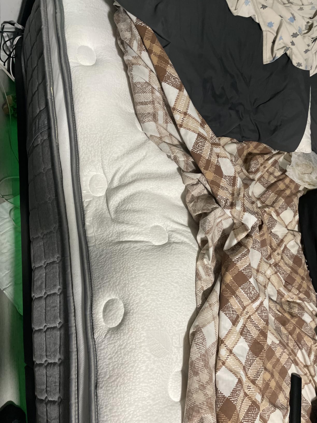 PUBPLON Mattress Queen Size, Medium Firm 12 Inch Mattress with Extra Lumbar & Shoulder Support, Hybrid Mattresses with Gel Memory Foam Pain Relief - Fiberglass Free - No Odor - 365 Night Trial customer photo 2