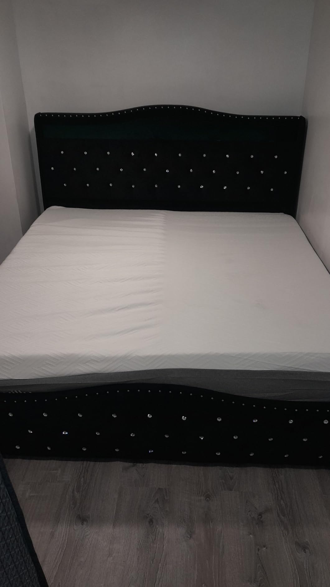 Novilla 10 Inch Twin XL Mattress, Gel Memory Foam Mattress Twin XL Size | Comfort Foam for Back Pain Relief & Body Support & Cool Night Sleep, CertiPUR-US Certified, Mattresses in a Box customer photo 1