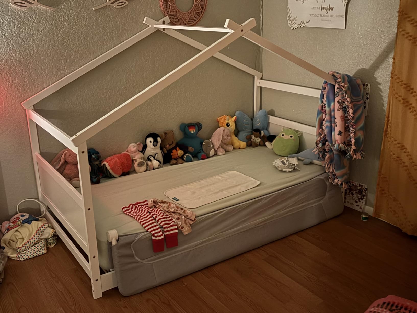 Twin House Bed, Montessori Floor Bed with Headboard & Footboard, Solid Wood Bed Frame for Toddlers Kids Bedroom, White customer photo 2
