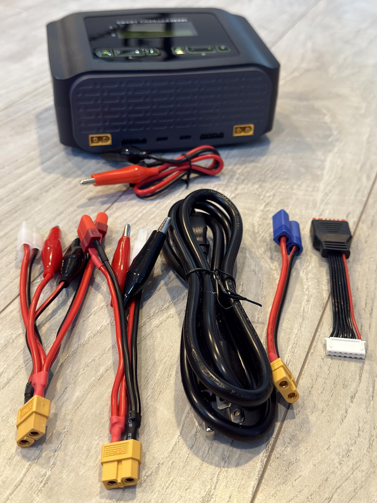 C6X2 Dual LiPo Battery Charger DC 240W 10A,Smart Balance Charger Discharger for LiPo/Li-ion/Life(1-6s) NiCd/NiMH/LiHV/PB,RC Car Battery Charger customer photo 1