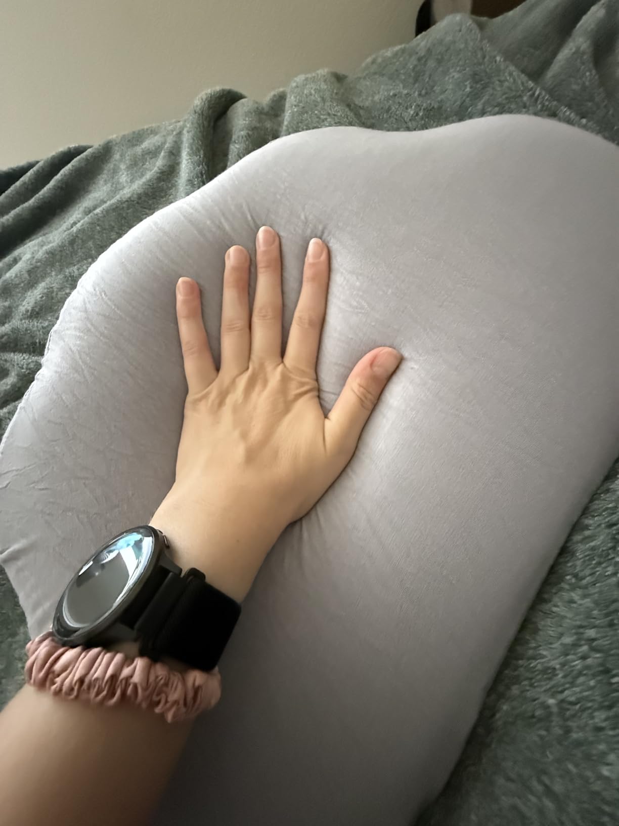 Chilling Home Portable Pregnancy Pillow Memory Foam - Maternity Body Pillow for Sleeping - Multifunctional Pregnancy Wedge Pillow for Back, Belly, Pain Relief, Ideal for Pregnant Women, Travel, Grey customer photo 2