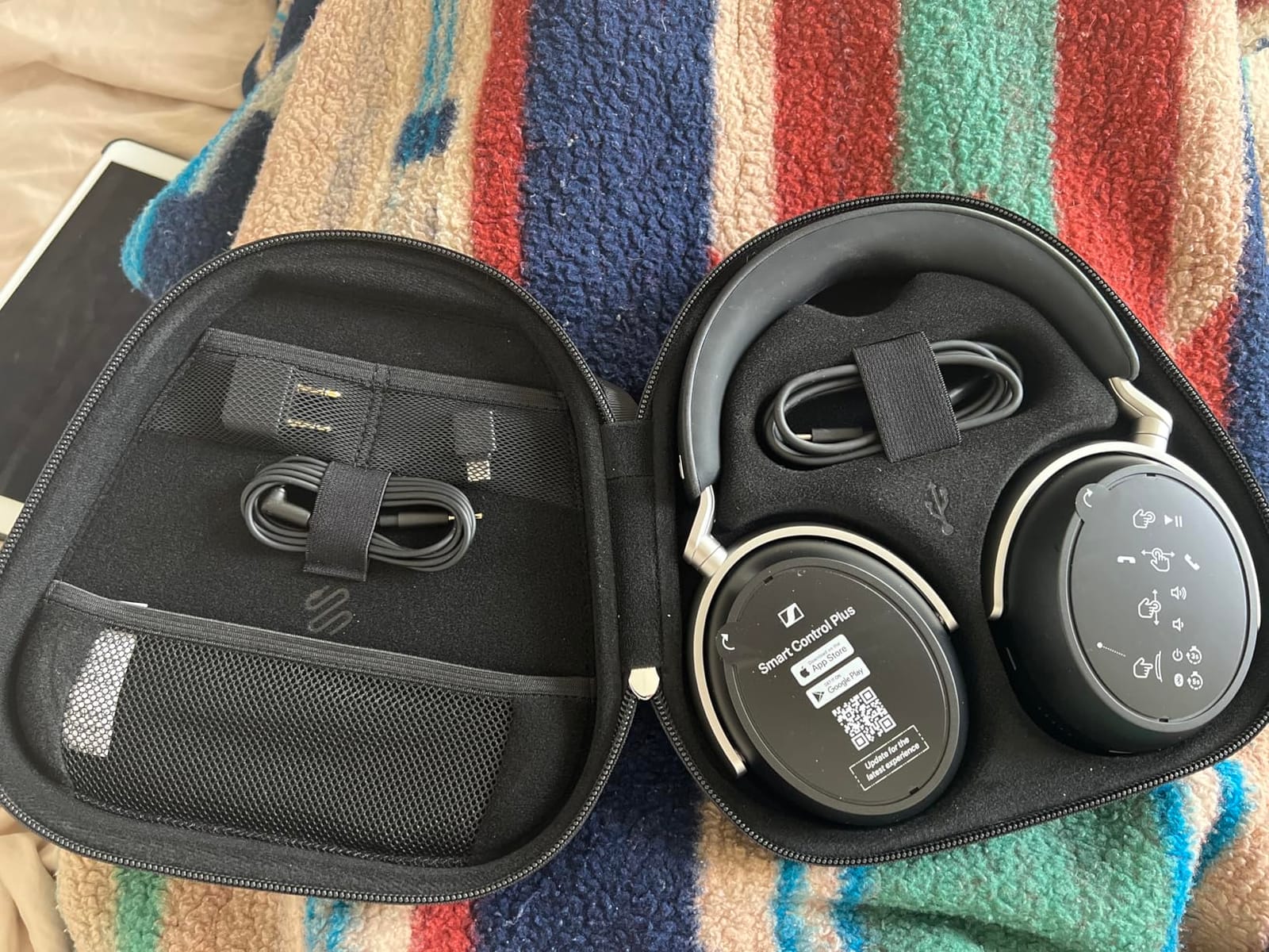 Sennheiser HDB 630 Wireless Audiophile Headphones with Incl. Hi-Res Dongle customer photo 2