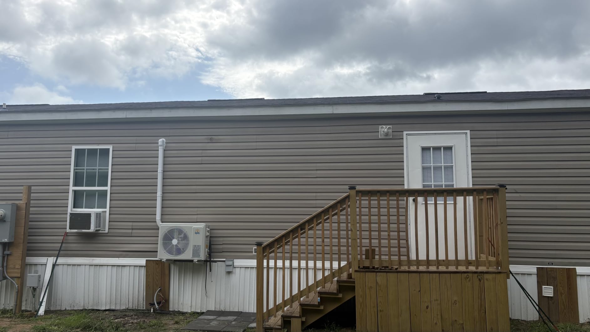 Rellytech Mini Split AC/Heating System, 18000 BTU, 19 SEER2 208-230V customer photo 1