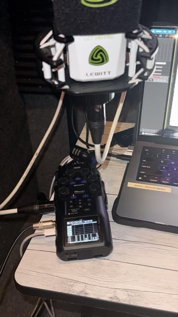 Zoom H6 Studio Handy Recorder for Filmmakers & Musicians customer photo 1