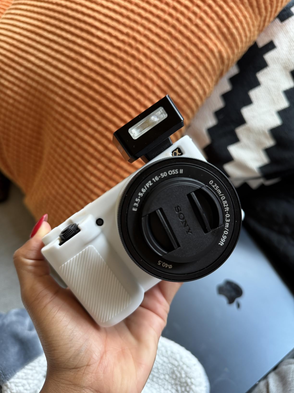 Sony ZV-E10 APS-C Mirrorless Camera with 16-50mm Lens Black customer photo 2