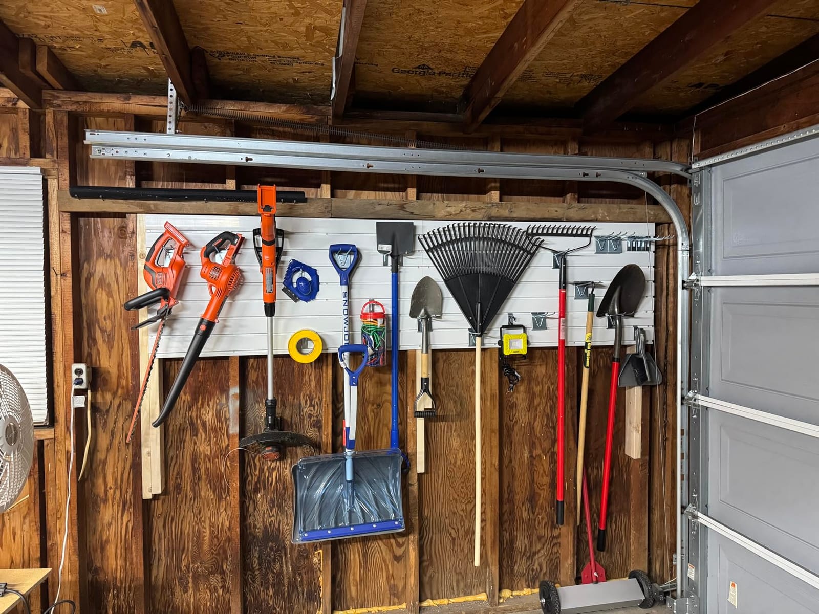Ezlaino Slat Wall Paneling, 4ft x 8ft PVC Slatwall Garage Wall Organizer customer photo 1