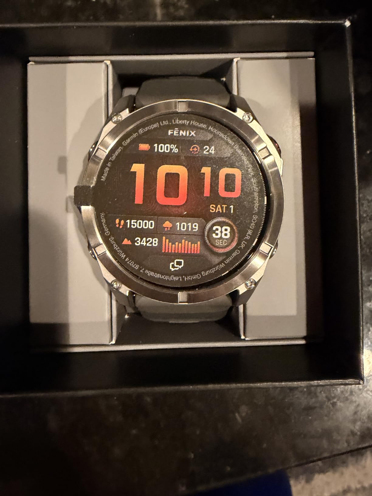 Garmin fēnix® 8 Pro, 51mm, Sapphire, DLC Titanium, Black/Pebble Gray customer photo 2