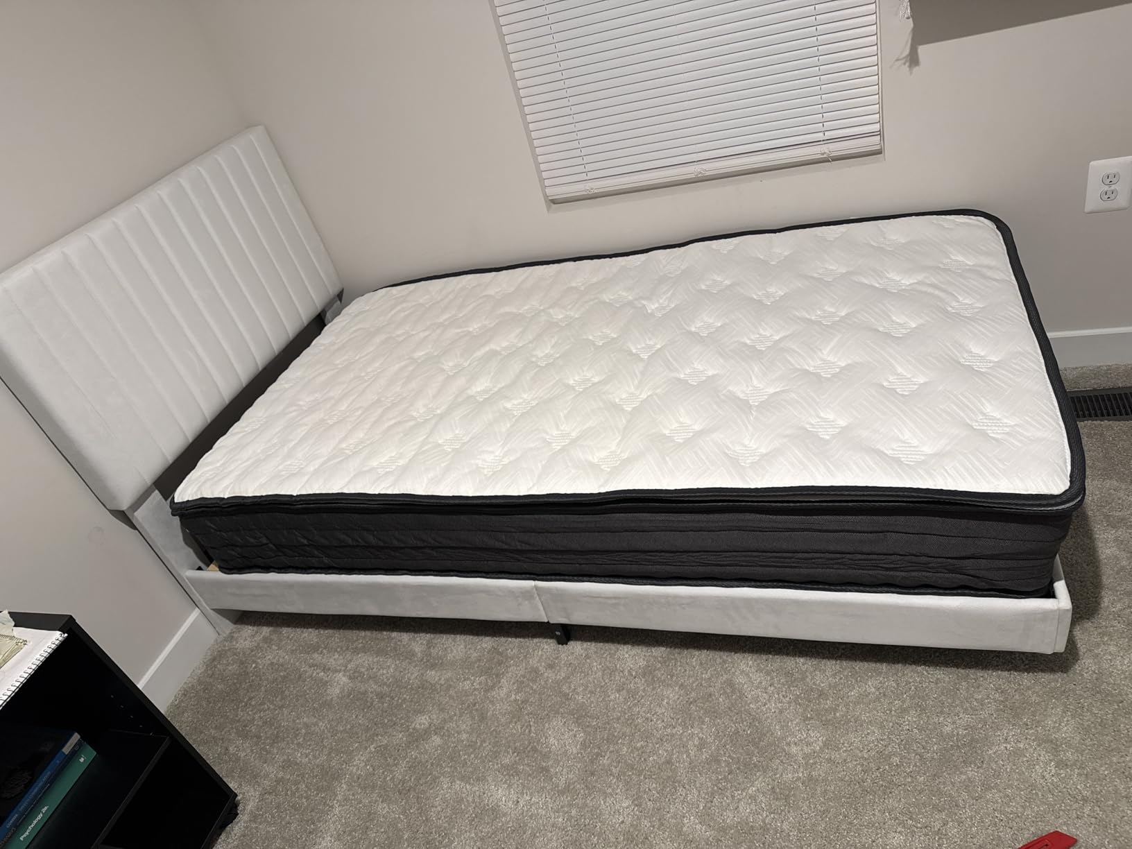 Twin Mattress, 12 Inch Hybrid Memory Foam Mattress in a Box, Pressure Relief for Back Support, Medium Firm, Individually Pocket Springs, 100-Night Trial & CertiPUR-US Certified, Twin Size, White customer photo 2