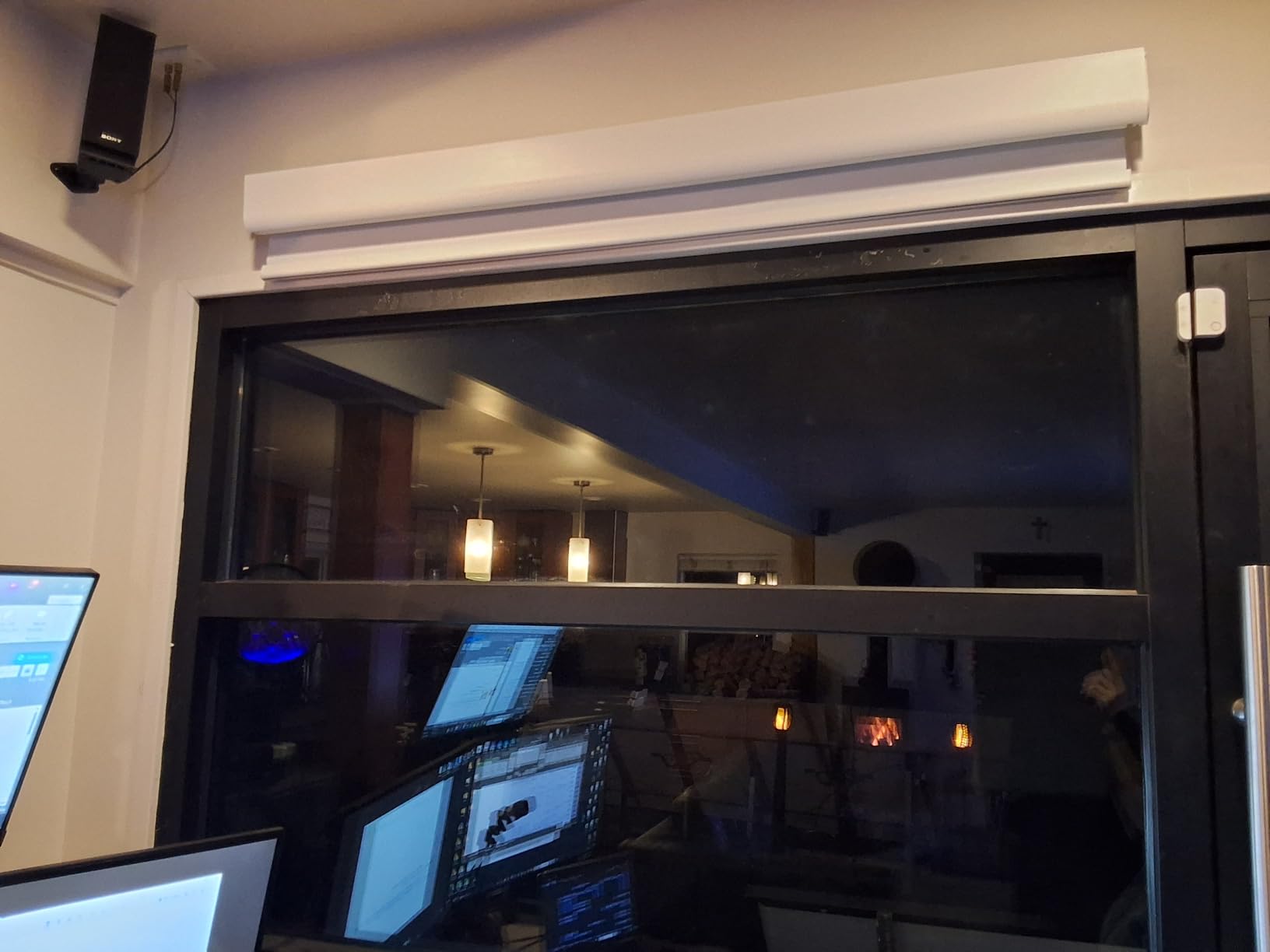 Grandekor No-Drill No Tools Motorized Blinds with Remote | 70Wx72H White customer photo 1