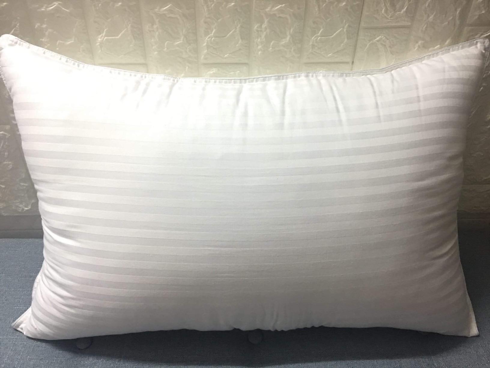 COZSINOOR Goose Down Feather Pillows Queen Size Set of 2 | Hotel Quality Soft 600 TC Cotton Cover, Fluffy Support Fill for Back, Stomach, Side Sleepers customer photo 2